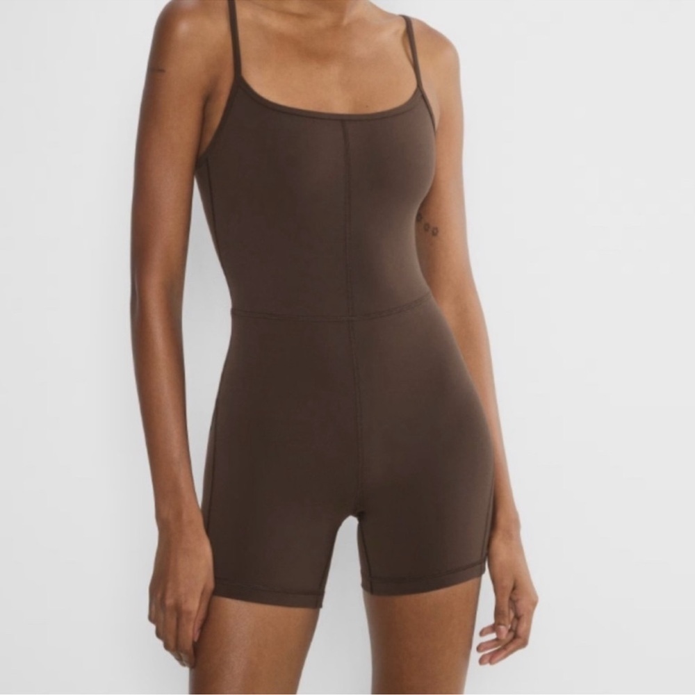 Aritzia Wilfred Free Divinity 5” Romper Mocha